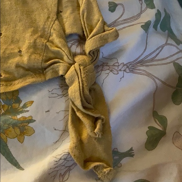 t-shirt - Picture 2 of 3